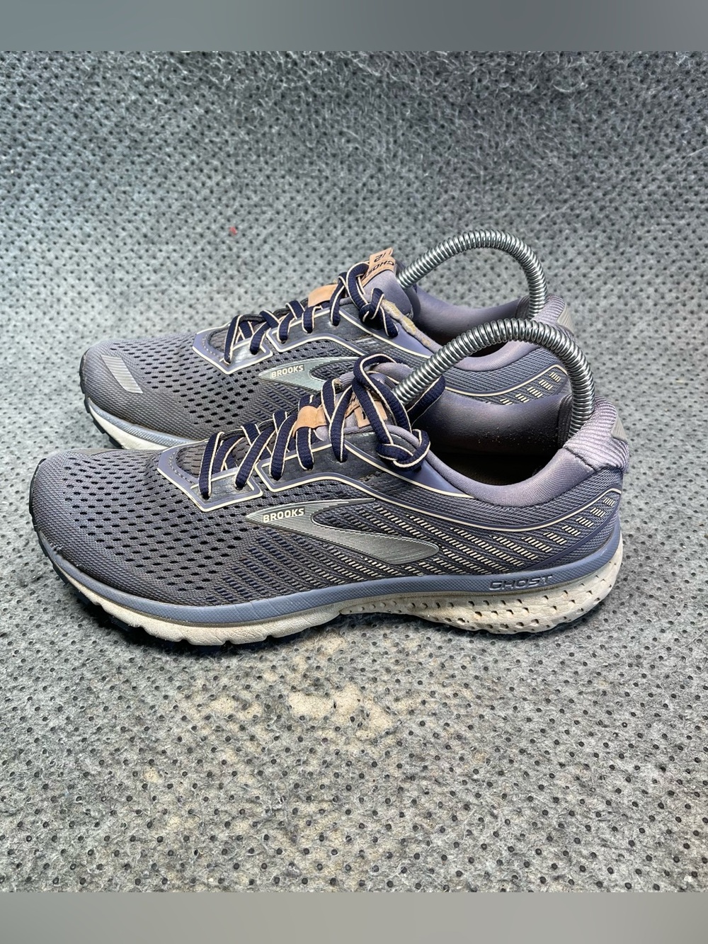 Brooks Ghost 12 Grey Running Shoes Size 8 Women’s